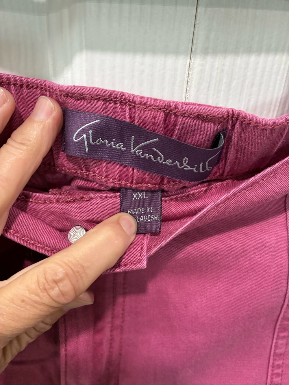 Gloria Vanderbilt Berry Pink Casual Shorts - Picture 3 of 5